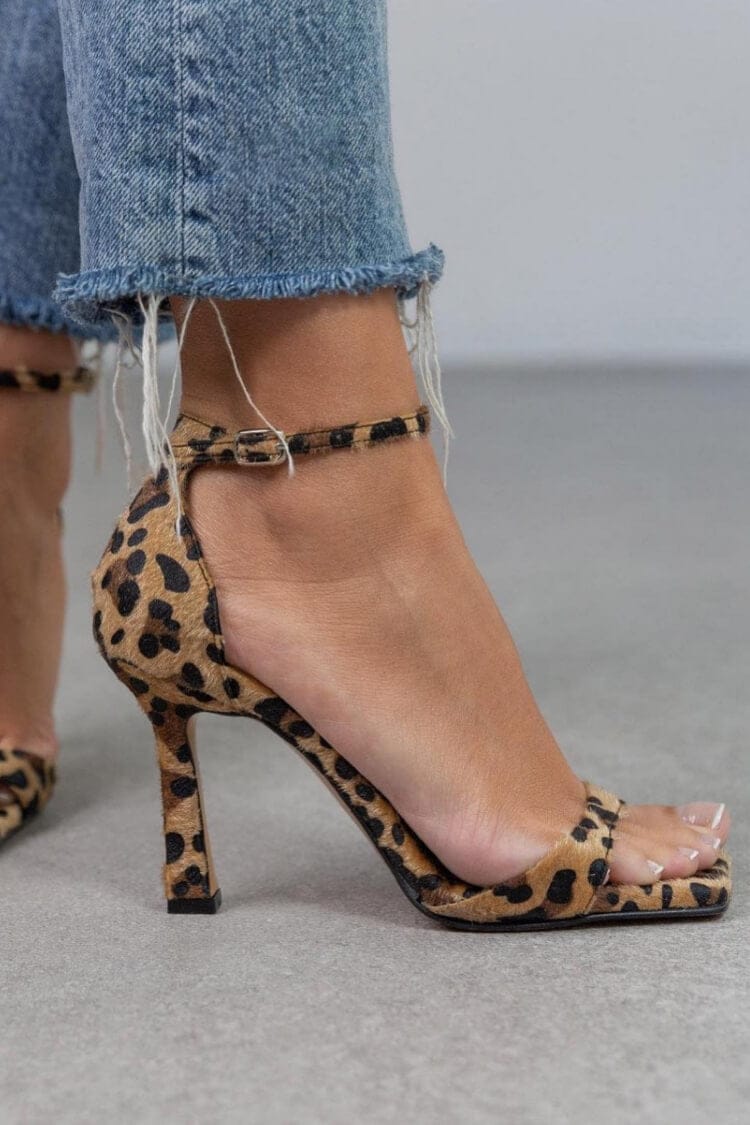 Giulia – Sandále s leopardím vzorom a vysokým podpätkom – foto 4